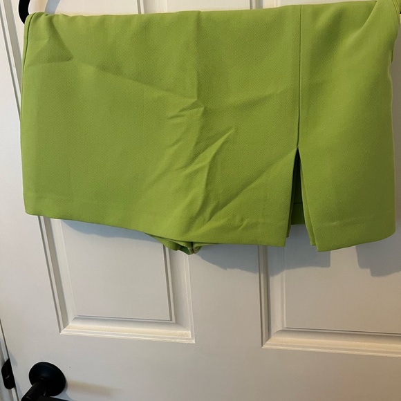 Lime green skort - Picture 4 of 5